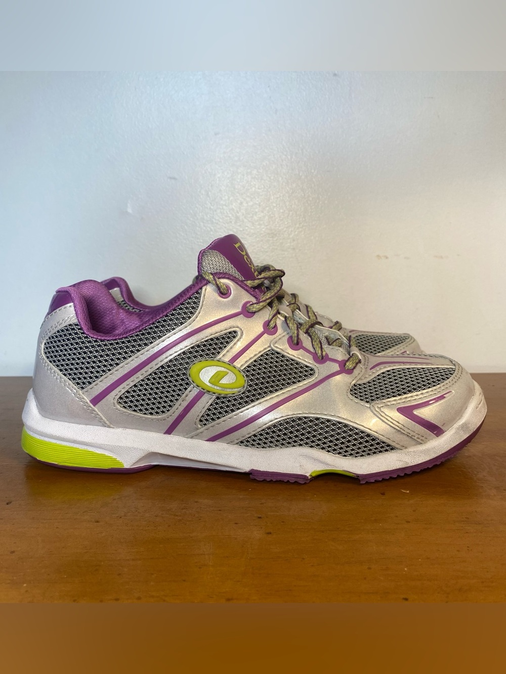 Dexter Women’s Size 7.5 Megan Bowling Shoes Purple Colorful Lace Up Breathable